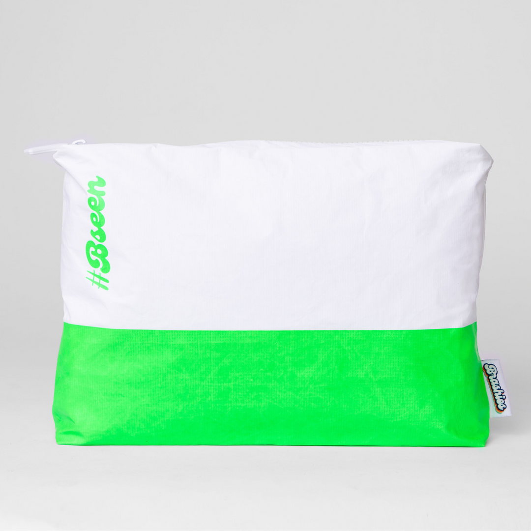 Brashies kids’ swim bag in bright colours on towel